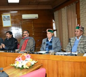 CM asks MLAs to plan their priorities for welfare of people