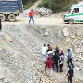 Labourer dies after getting buried under debris