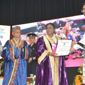 President of India awards degrees in HPU convocation