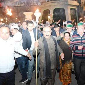 HP CM leads torchlight march to protest  attempts to destabilize Congress govt