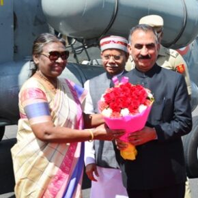 President Droupadi Murmu accorded warm welcome on her arrival