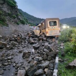 One killed and three injured as boulder hits Bolero Jeep near Parwanoo