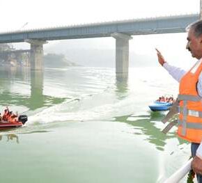 CM launches water sports in Gobind Sagar lake