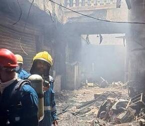 17 including 8 children die in a fire in Hydrabad