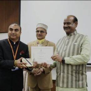 HP cadre IAS officer Vivek Chandel gets best performer award