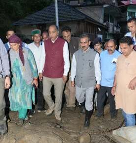CM and Ex CM visit flood affected Thunag bazaar together